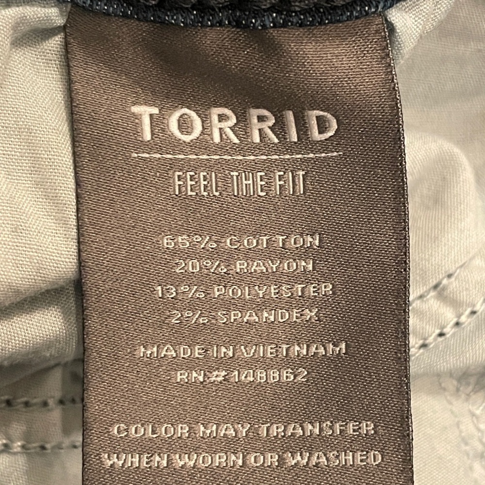 Torrid Crop Jegging Jeans - Picture 4 of 5